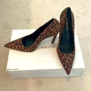 Good American - Leopard Print Pumps
